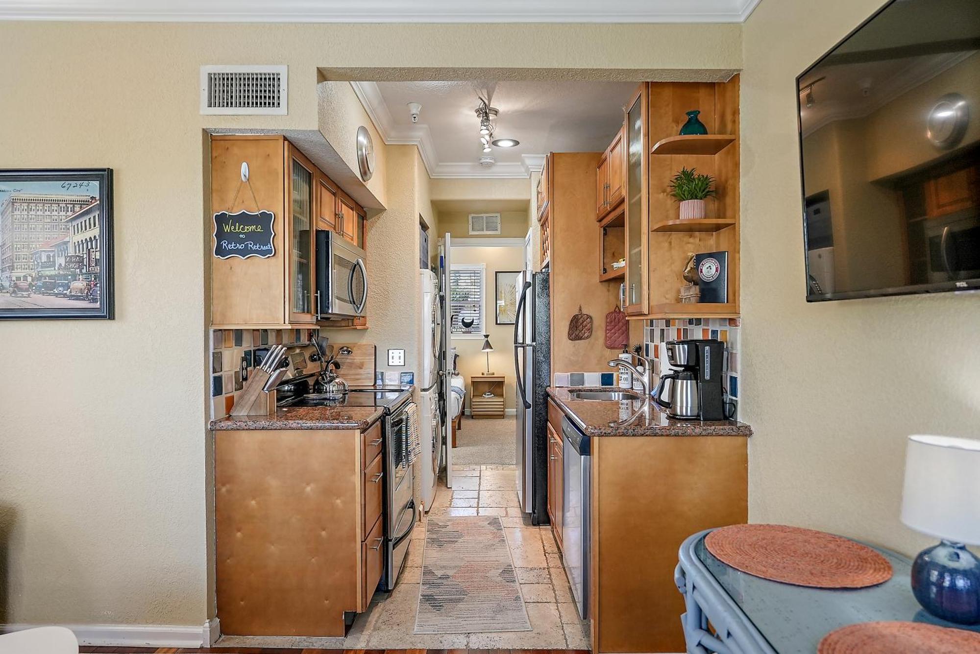 Retro Retreat In Dtsp - Explore The Downtown Area เซนต์ปีเตอร์สเบิร์ก ภายนอก รูปภาพ