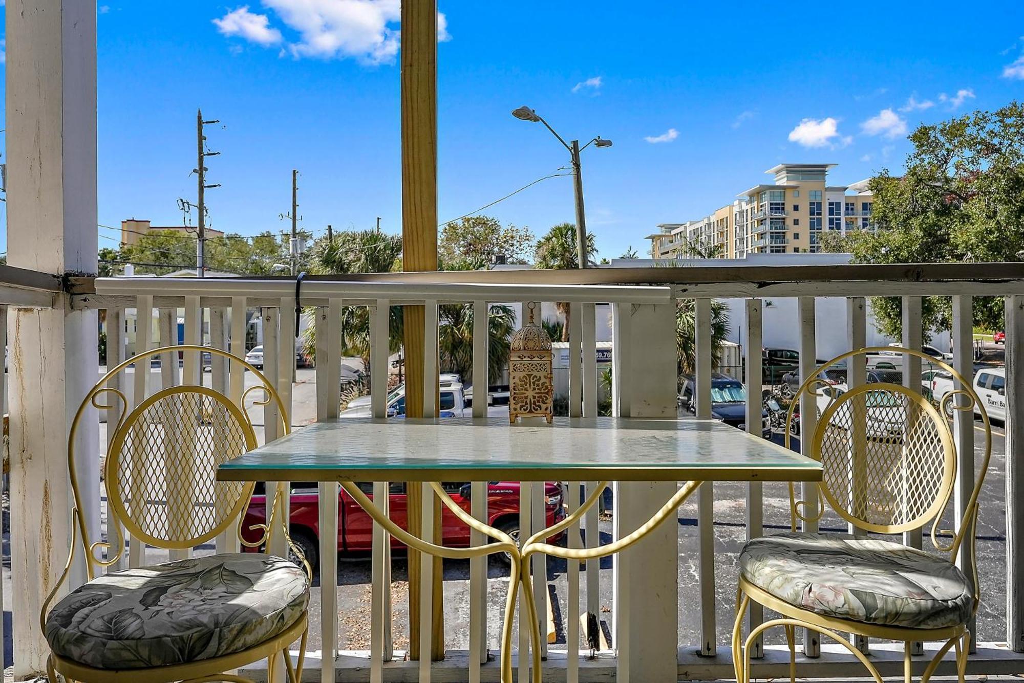 Retro Retreat In Dtsp - Explore The Downtown Area เซนต์ปีเตอร์สเบิร์ก ภายนอก รูปภาพ